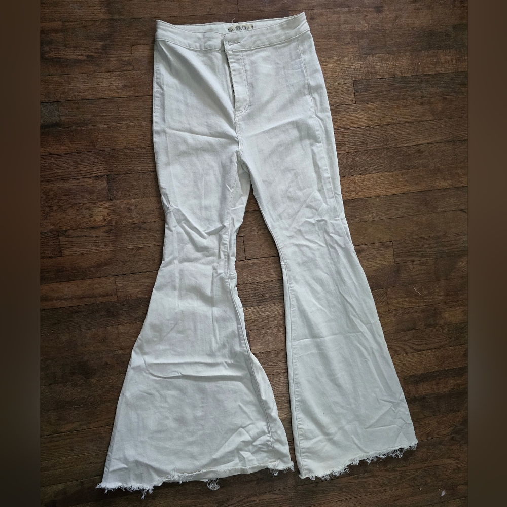 WE THE FREE PEOPLE Jayde Cord Jeans Flare High Rise Comfy Bellbottom Sz 29 white